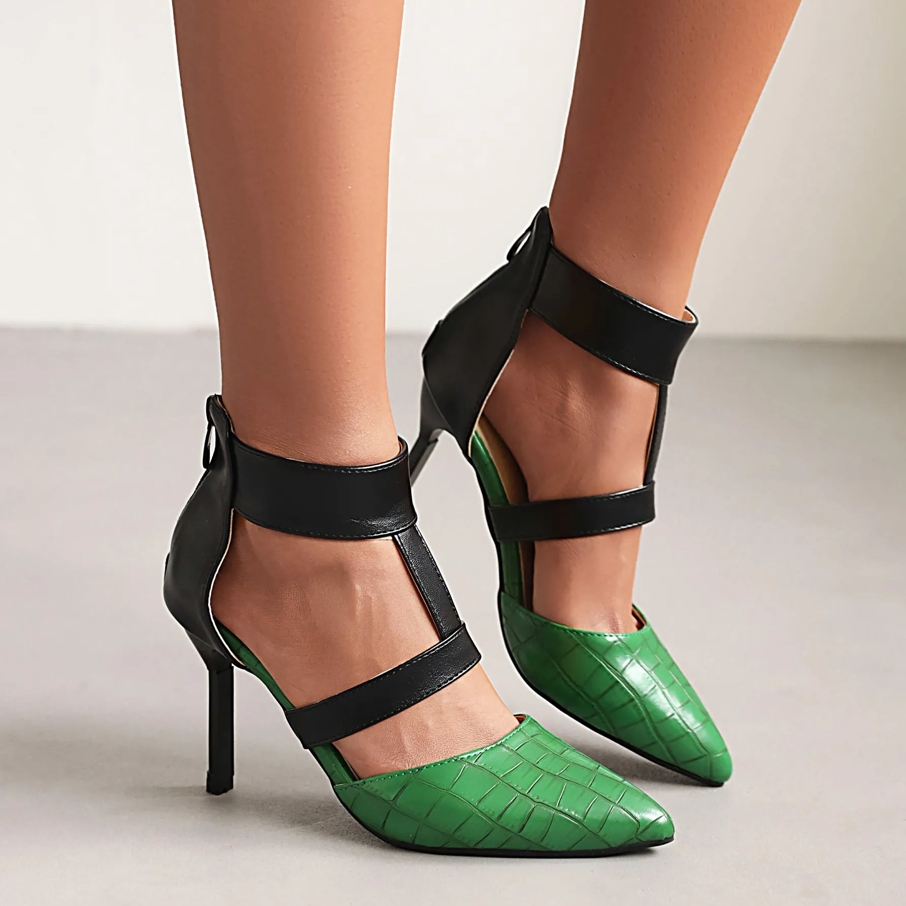 Bigsizeheels T Strap Pointed Toe Stiletto Heels Sandals - Green