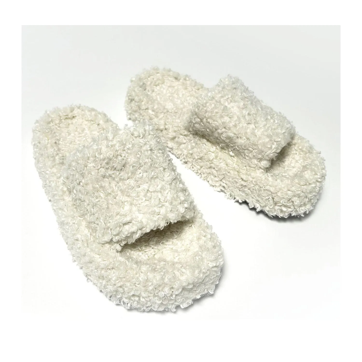 FLOOF Women's Shaggy Sherpa Slipper in White