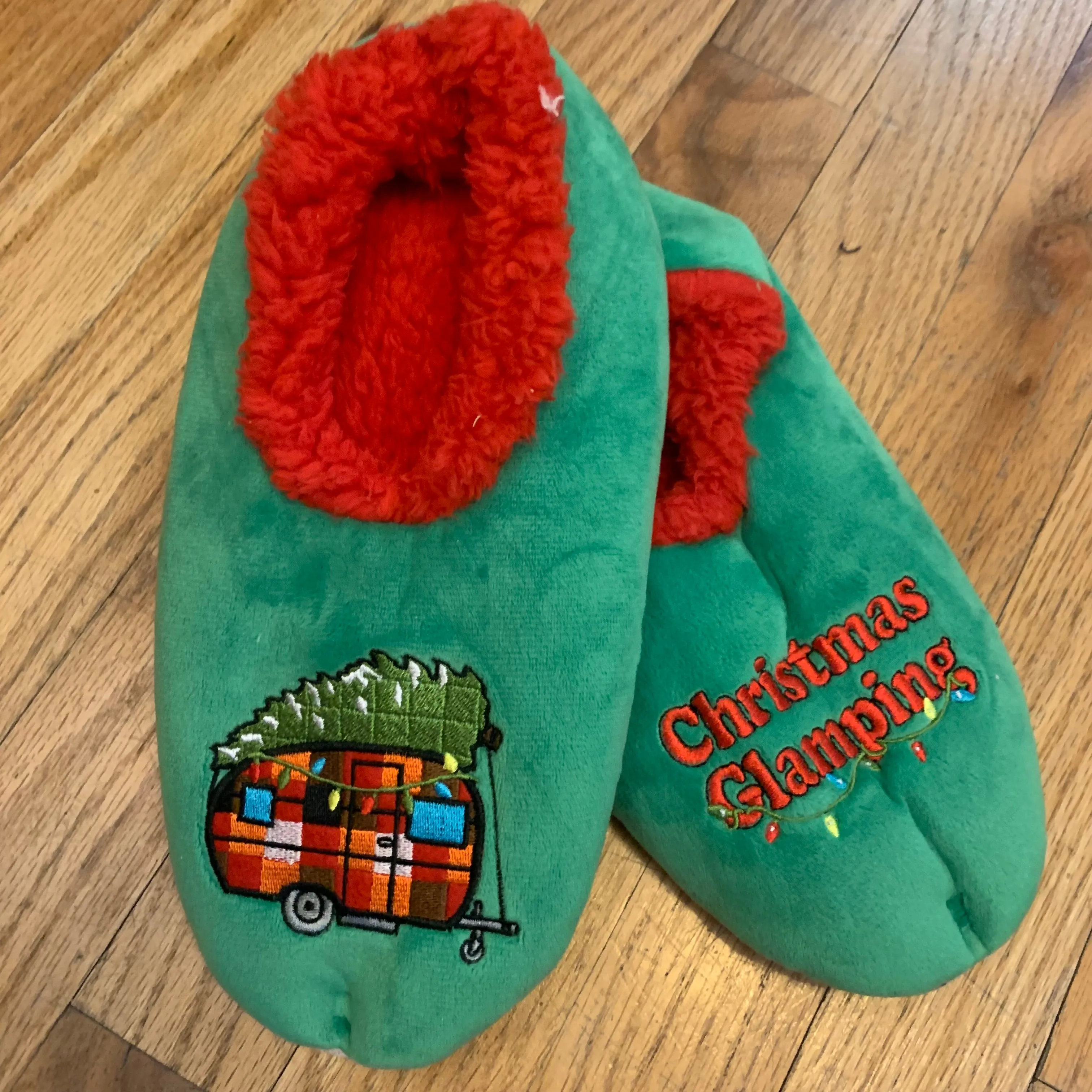 Holiday Snoozies Slippers