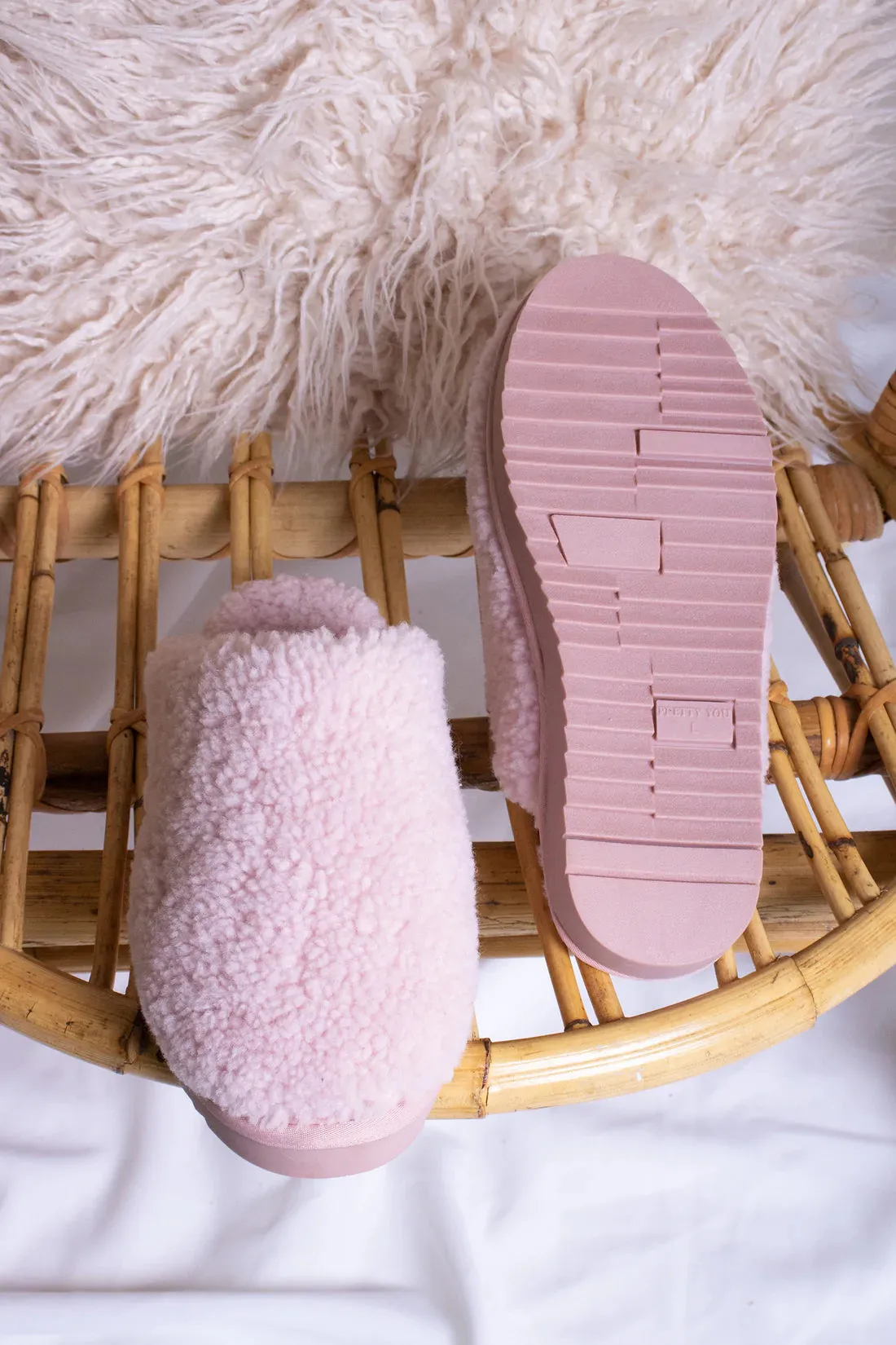 Pretty You London JUDE Natural sheepskin Slider Slippers in Rose